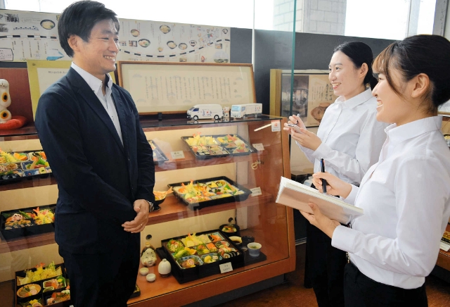 まねき食品